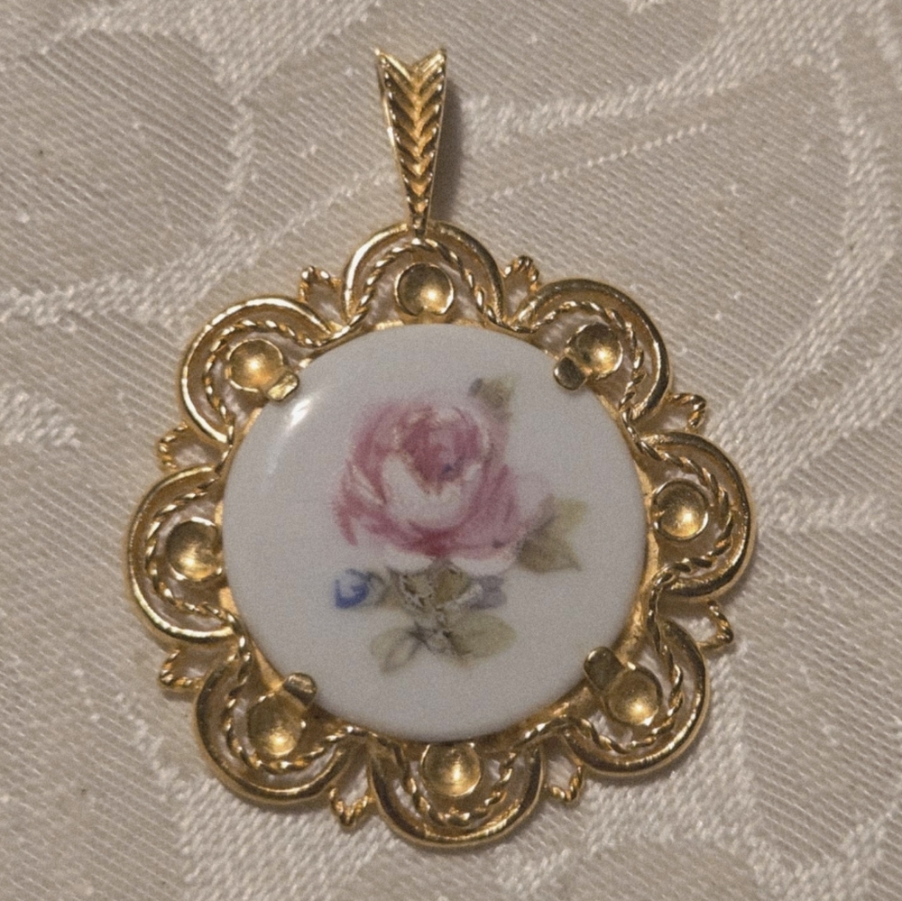 Vintage MBI West Germany Royal Franconia Goldtone Handpainted Rose Glass Pendant